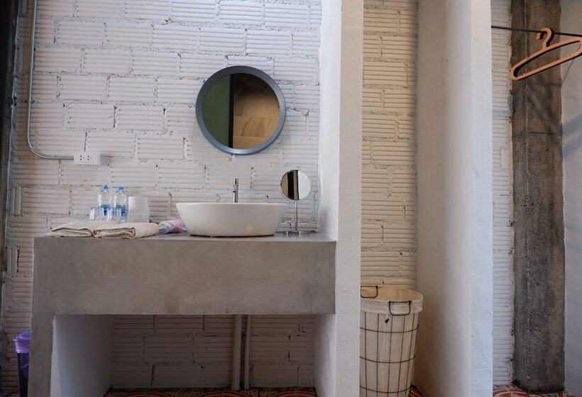 هتل Black Elephant Boutique