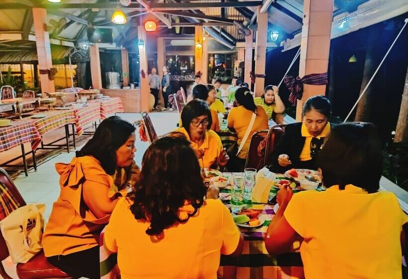 هتل C & C Resort Nangrong