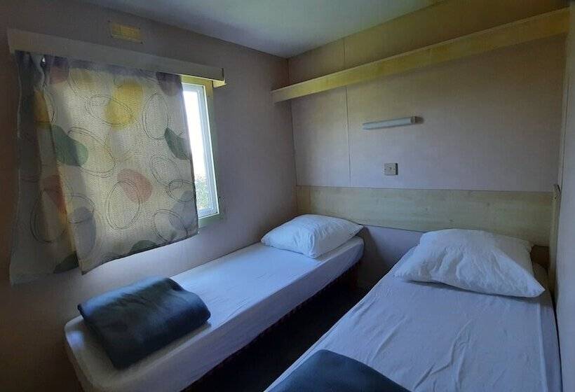 فندق Camping Les Chenes Clairs
