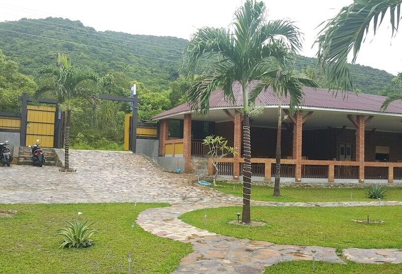 בית מלון כפרי Casavelion