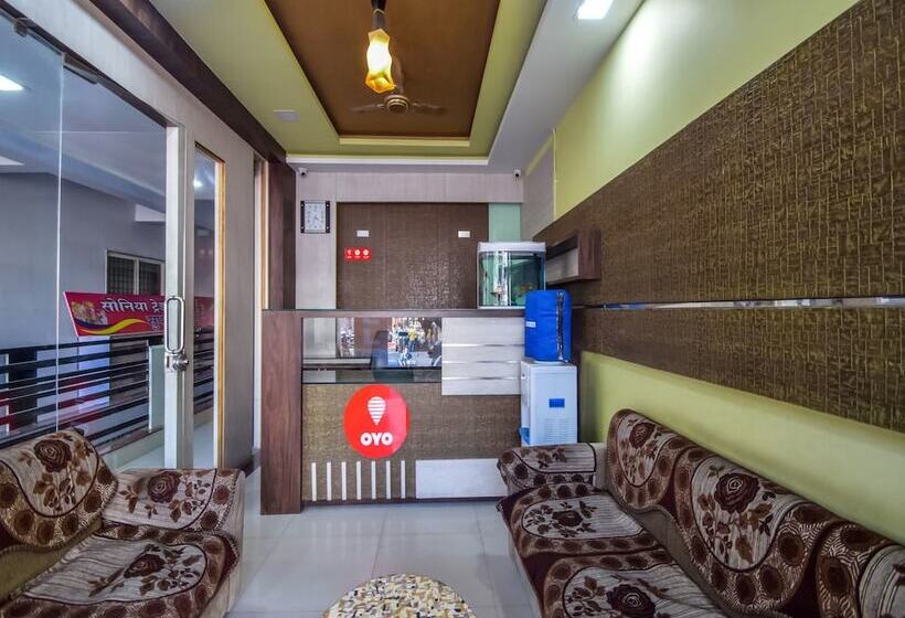 هتل Kavita Inn By Oyo Rooms