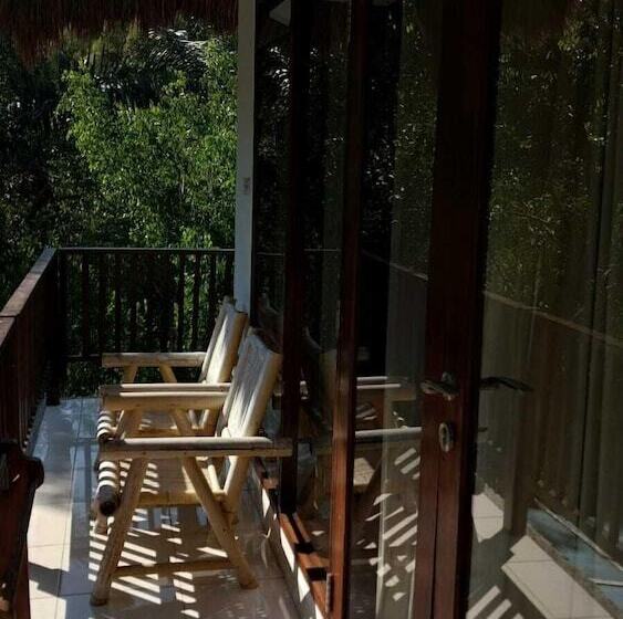 Отель Kelimutu Crater Lakes Eco Lodge