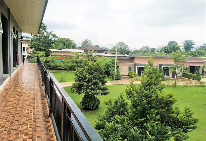 هتل Loft Village