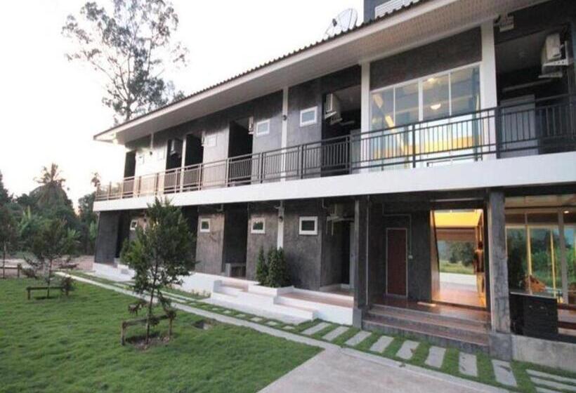 هتل Loft Village
