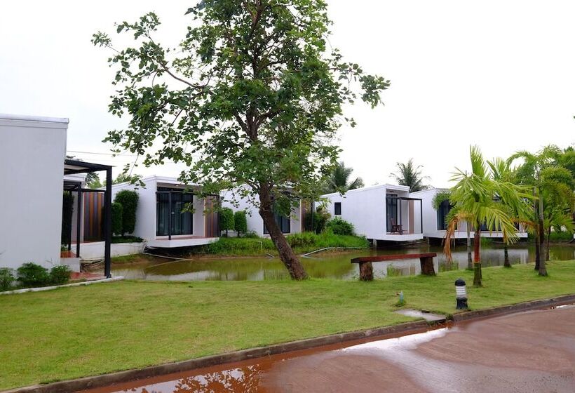 هتل N&c Resort
