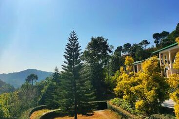 هتل Suryavilas Luxury Resort & Spa