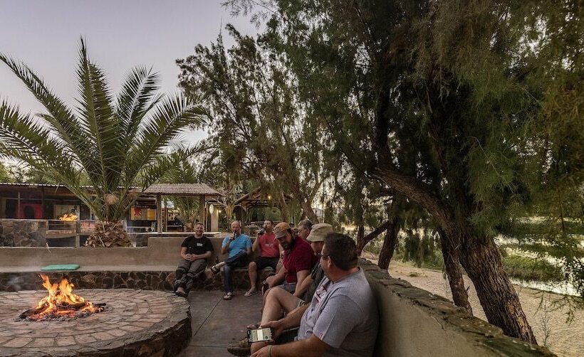 هتل Orange River Rafting Lodge