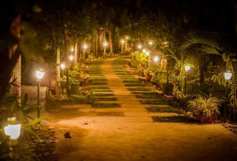 酒店 Regenta Resort Century