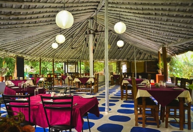 酒店 Regenta Resort Century