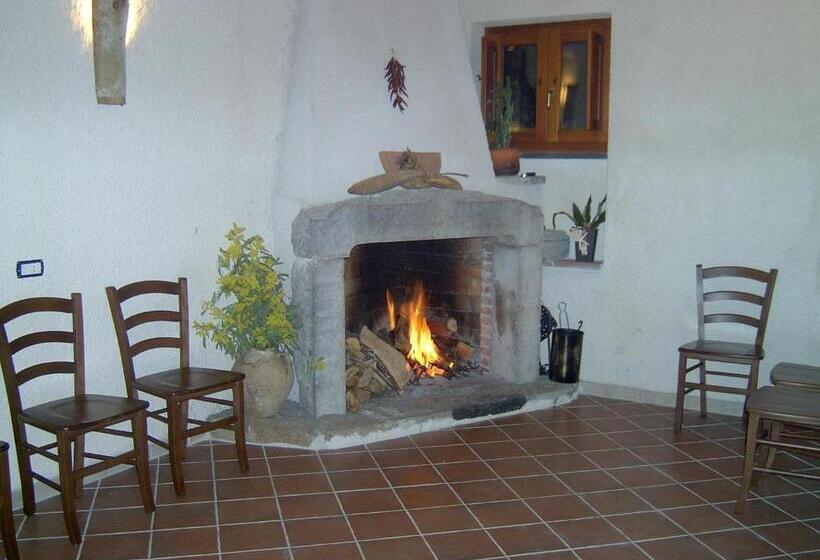 田舎風ホテル Agriturismo Le Cammarose