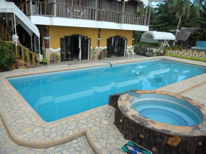فندق Villa Limpia Beach Resort