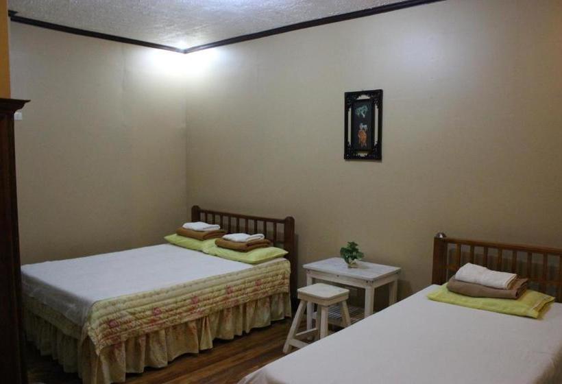 فندق Villa Limpia Beach Resort