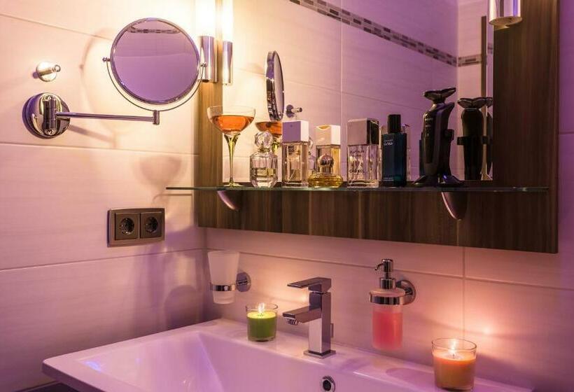 Отель Wuschl Lounge