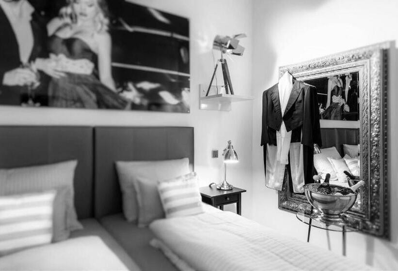 Отель Wuschl Lounge