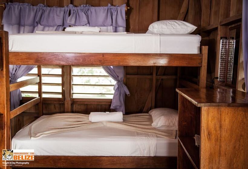 La Milpa Lodge   Hostel