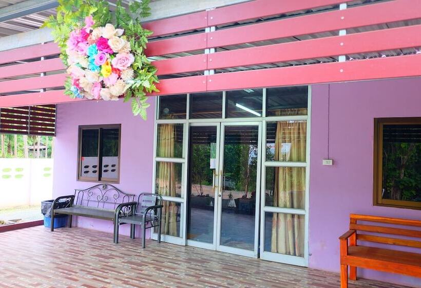 پانسیون Ban Leam Homestay