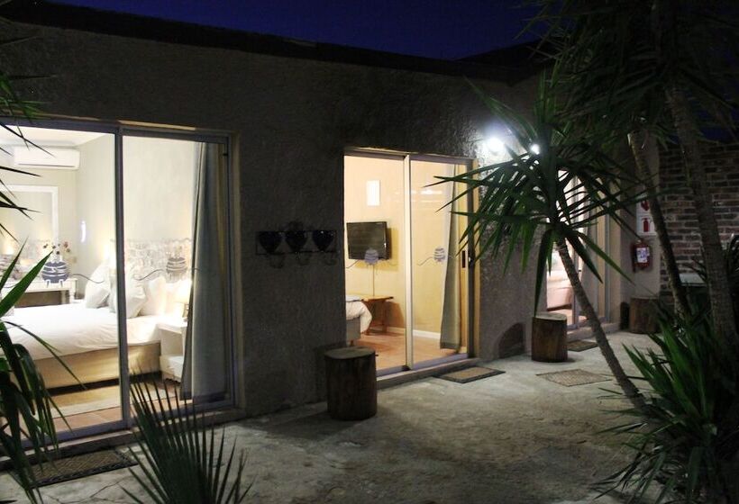 ペンション Potties Guesthouse