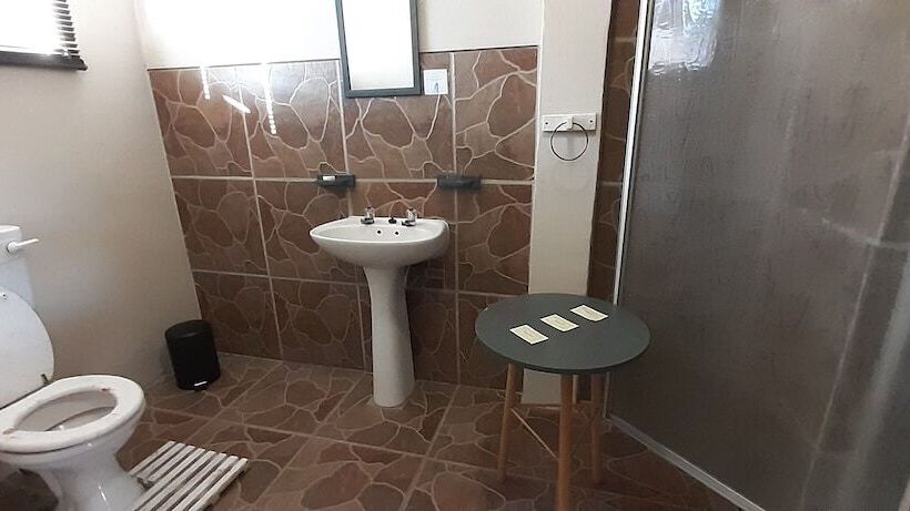 ペンション Potties Guesthouse