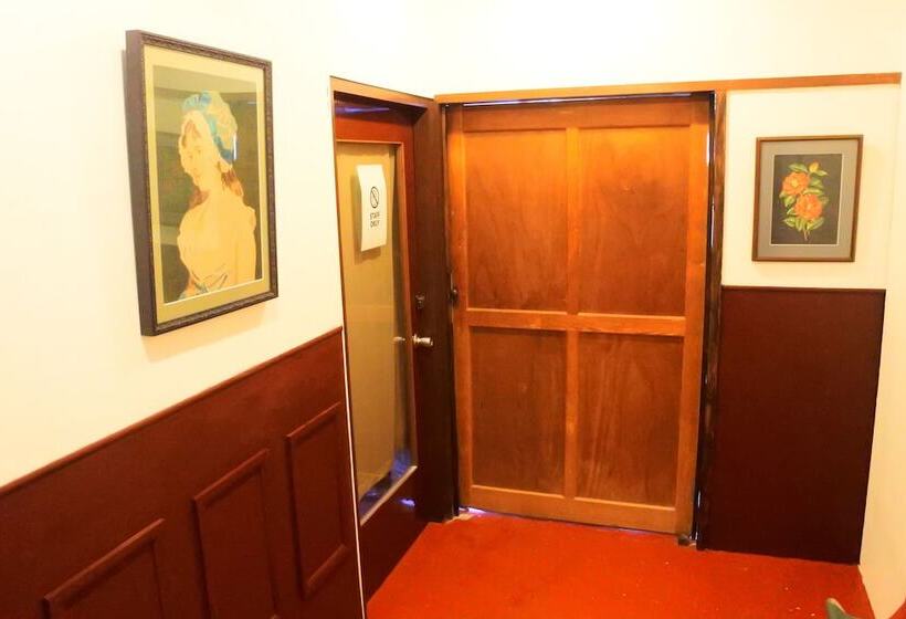 膳宿费 Retro Boy Coffee