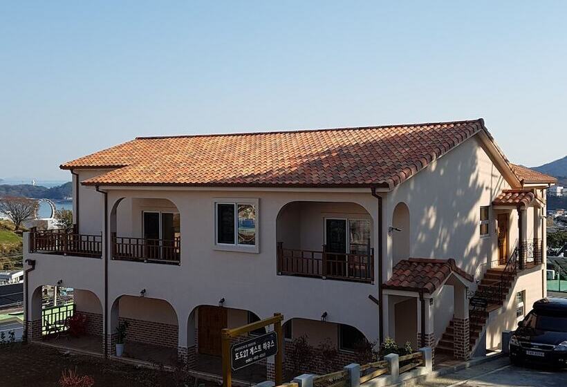 Pensão Dodo27 Guest House