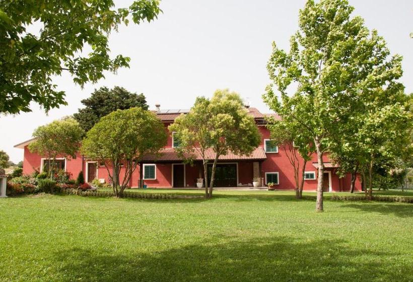 Tenuta Mandia Agriturismo La Tavernola