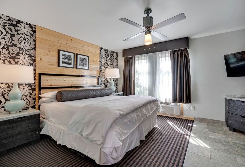 هتل 3 Peaks Resort & Beach Club