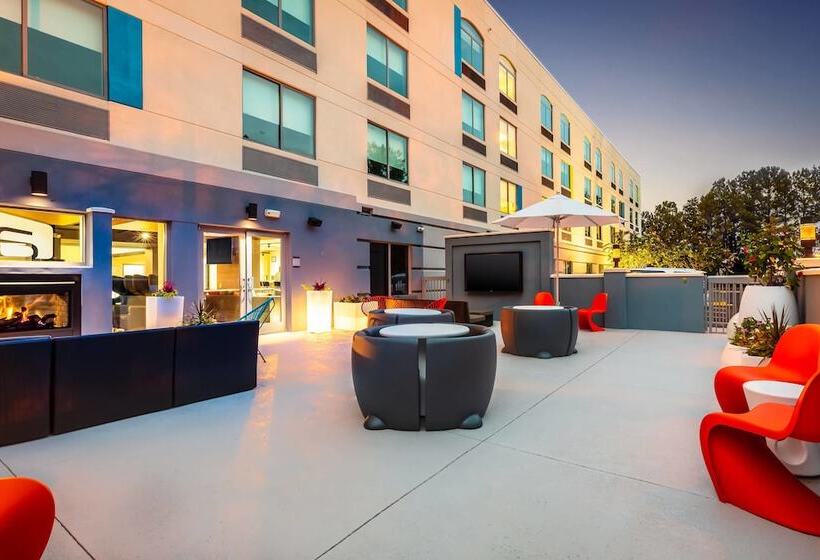 هتل Aloft Columbia Harbison