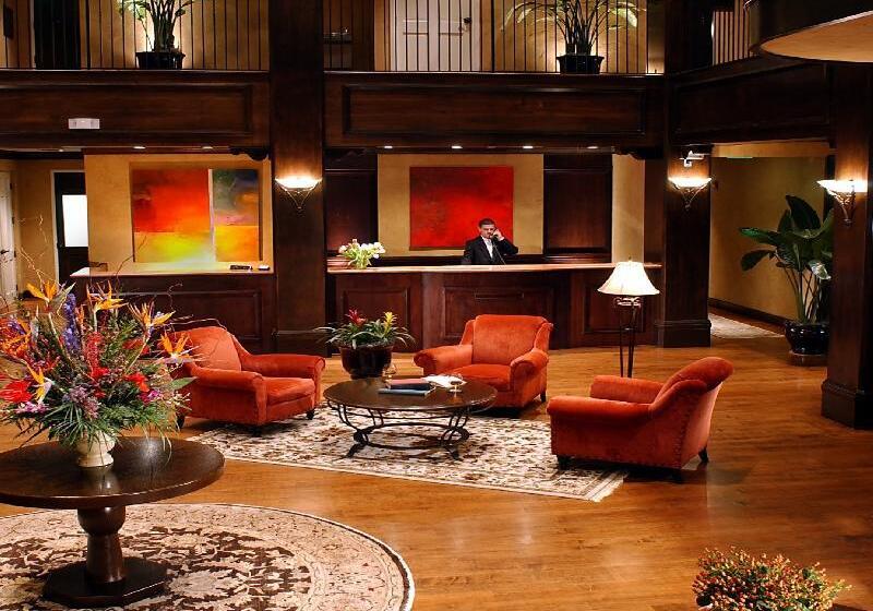 فندق Bellasera Resort