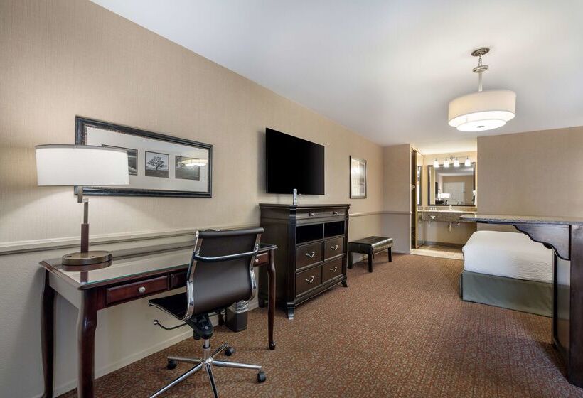 Best Western Corona Hotel & Suites