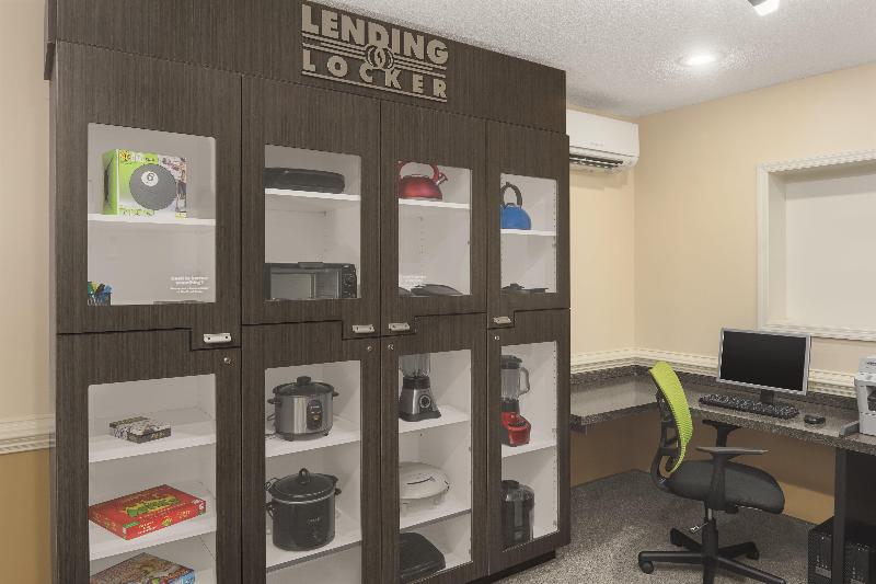 هتل Candlewood Suites Raleigh Crabtree, An Ihg