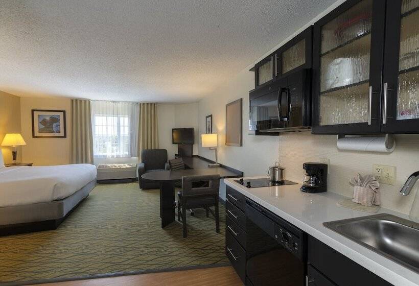 هتل Candlewood Suites Rogers Bentonville, An Ihg