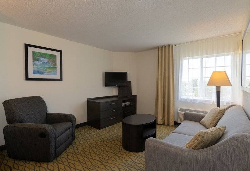 هتل Candlewood Suites Rogers Bentonville, An Ihg