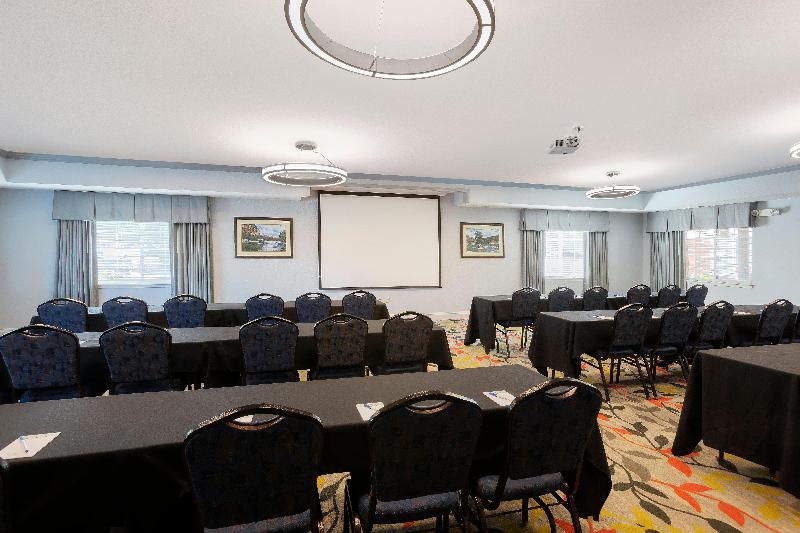 هتل Candlewood Suites Rogers Bentonville, An Ihg