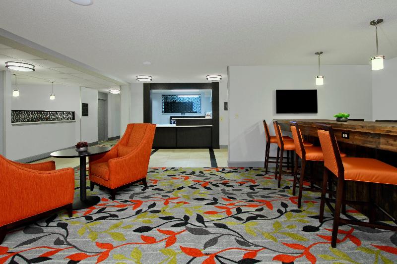 هتل Candlewood Suites Rogers Bentonville, An Ihg