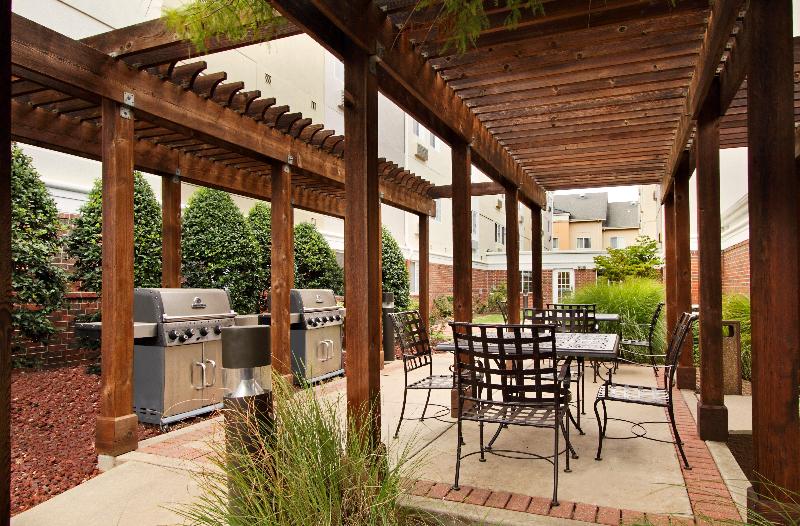 هتل Candlewood Suites Rogers Bentonville, An Ihg