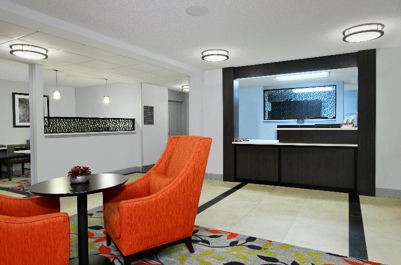 هتل Candlewood Suites Rogers Bentonville, An Ihg