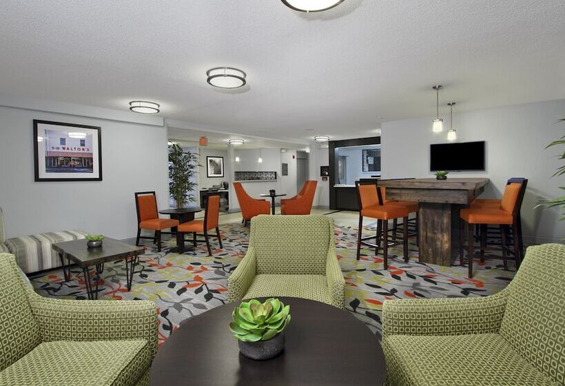 هتل Candlewood Suites Rogers Bentonville, An Ihg