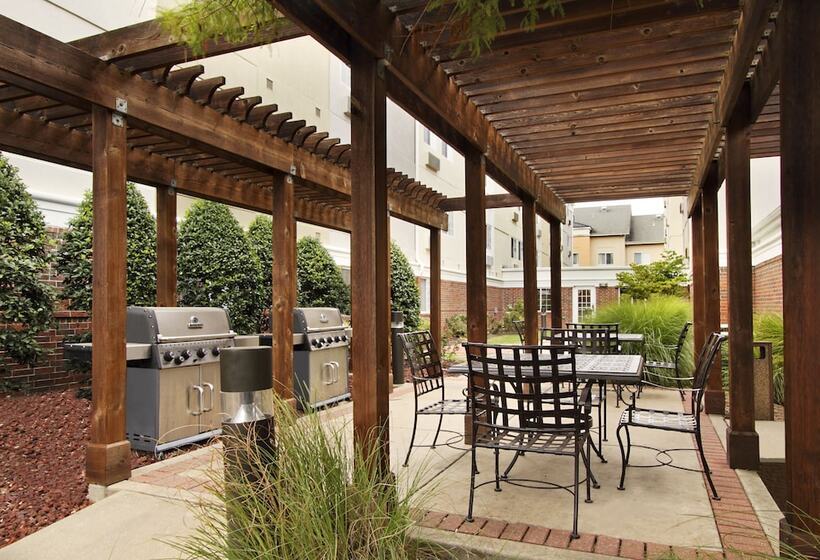 هتل Candlewood Suites Rogers Bentonville, An Ihg