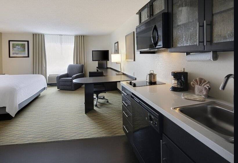 هتل Candlewood Suites Rogers Bentonville, An Ihg