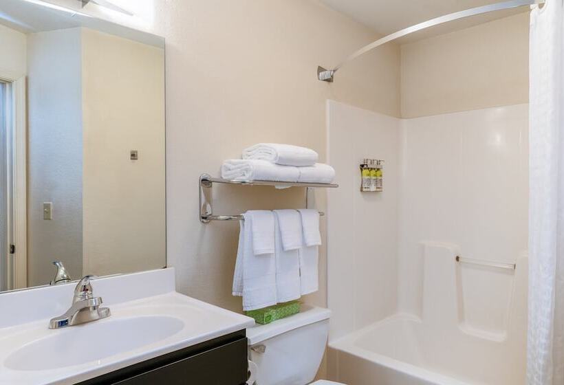 هتل Candlewood Suites Washington Dulles Herndon, An Ihg