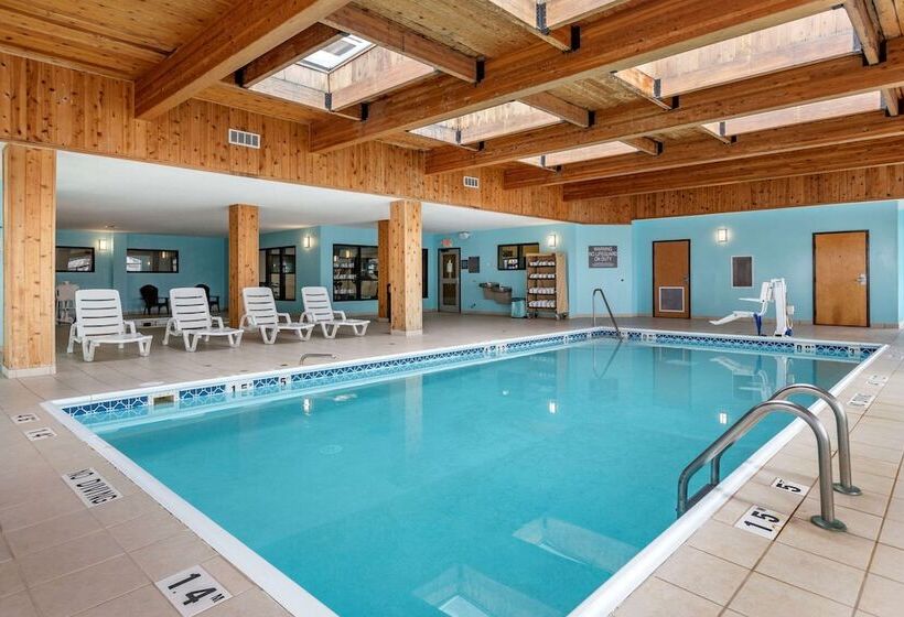 هتل Comfort Inn & Suites Grand Blanc Flint