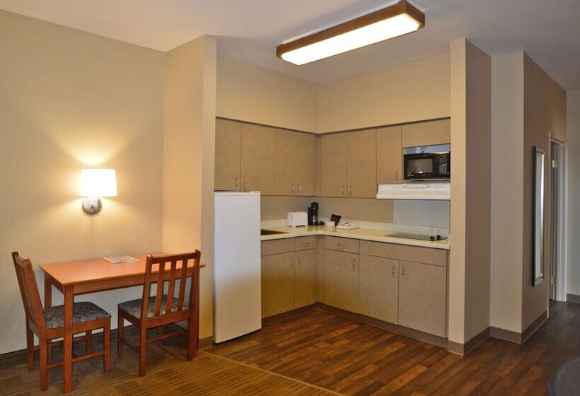 בית מלון כפרי Extended Stay America Suites  Juneau  Shell Simmons Drive