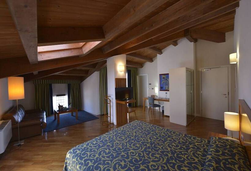 هتل Ferrara