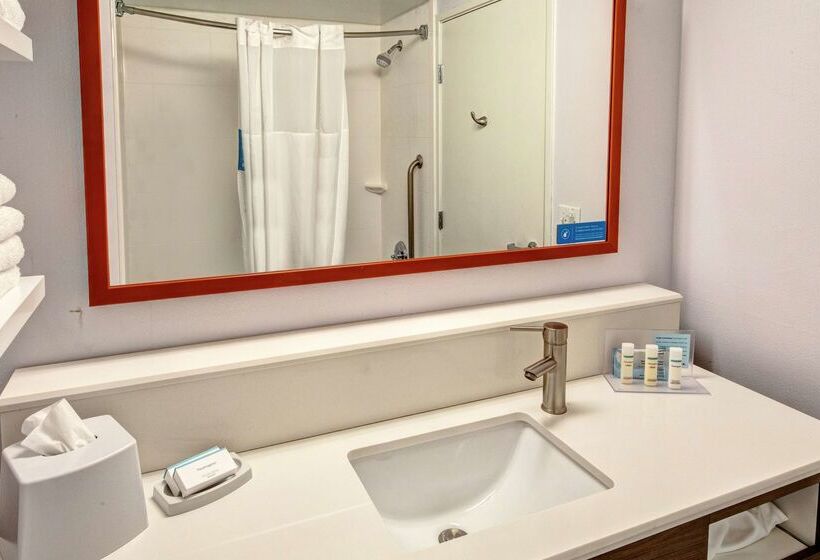 فندق Hampton Inn Latrobe
