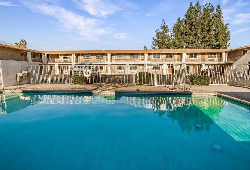 هتل Heritage Inn Express Chico