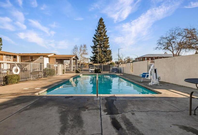 هتل Heritage Inn Express Chico