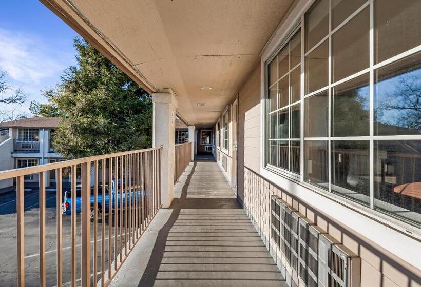هتل Heritage Inn Express Chico