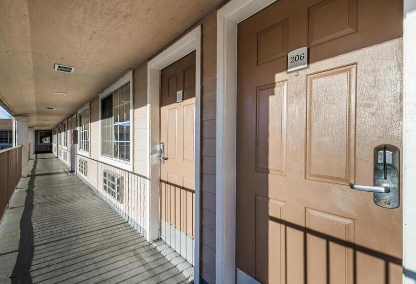 هتل Heritage Inn Express Chico