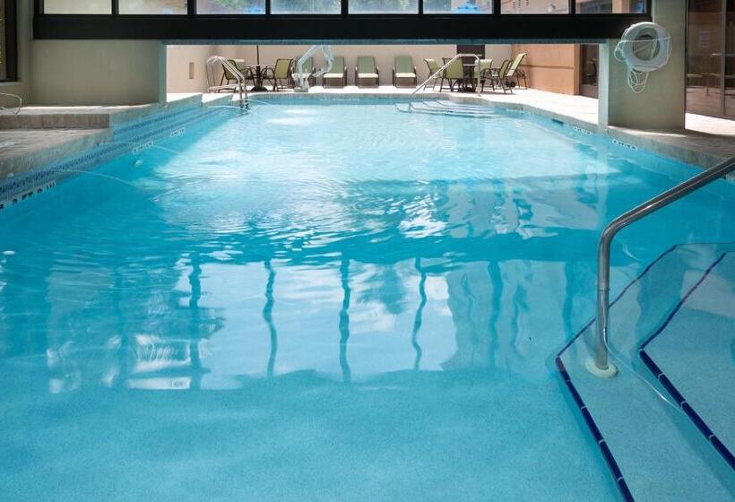 Holiday Inn Express Hotel & Suites Jacksonville Airport, An Ihg