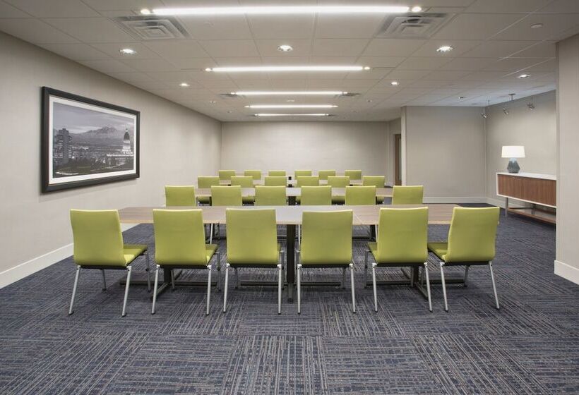 בית מלון כפרי Holiday Inn Express & Suites   Prospect Heights, An Ihg